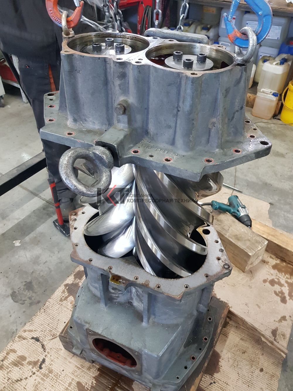 Ремонт винтового блока 1616 5288 80 Atlas Copco